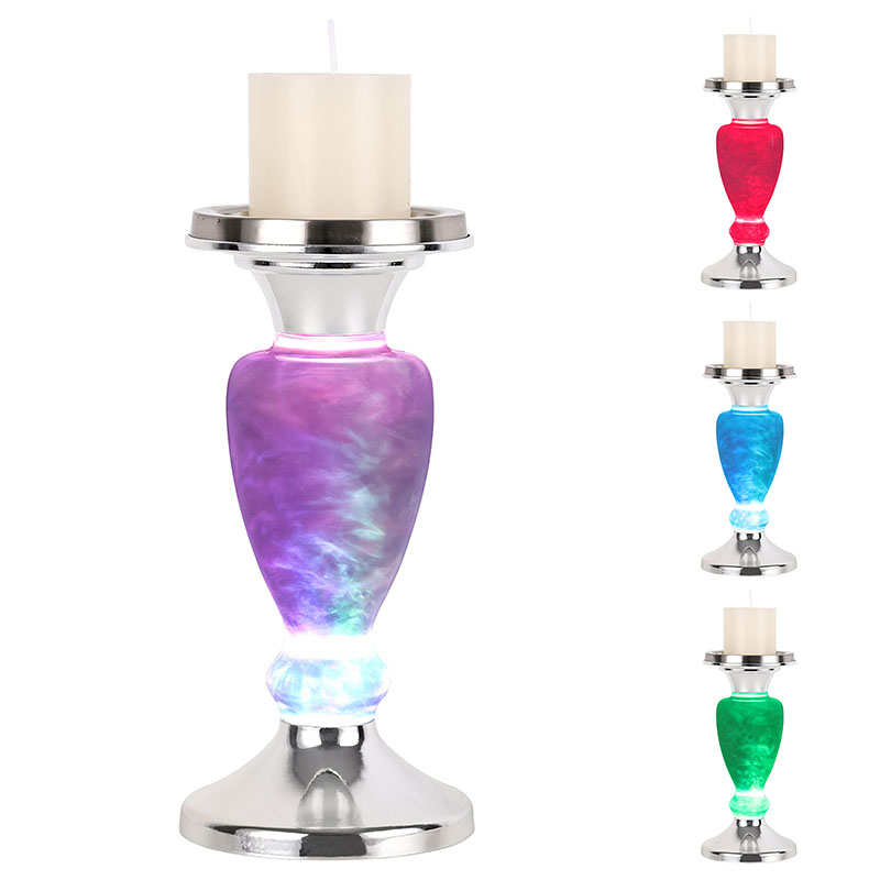 Pilvinen yövalo kynttilällä